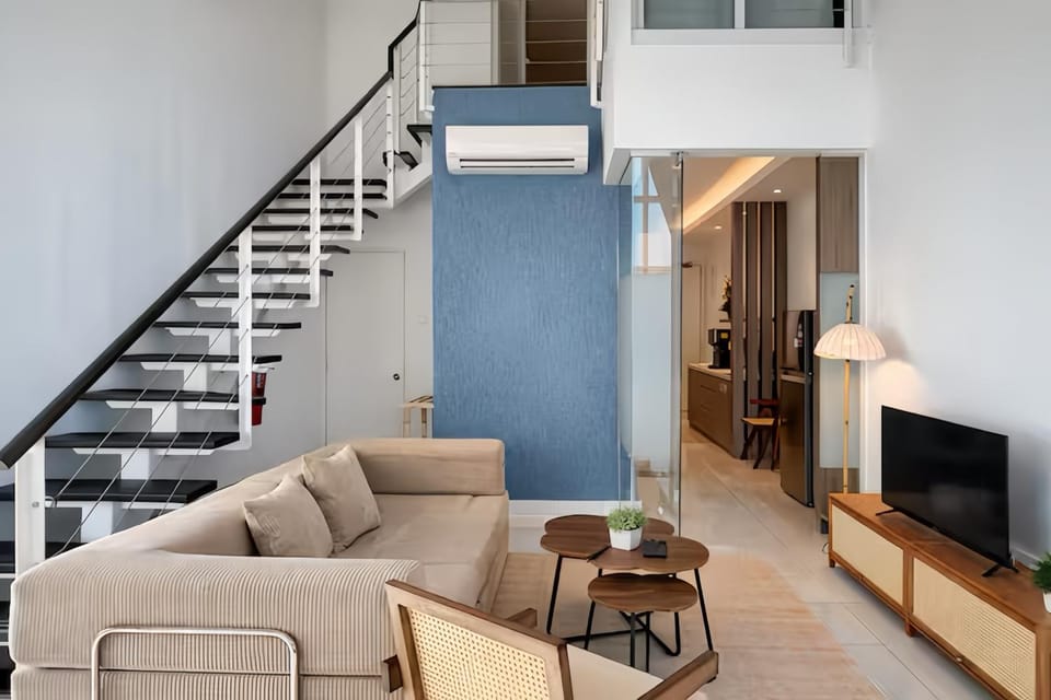 TV and multimedia, Living room, Seating area, air conditioner