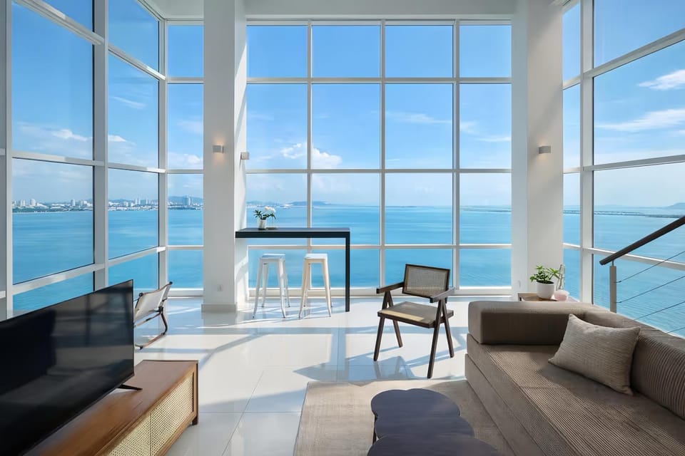 View (from property/room), Living room, Seating area, Sea view
