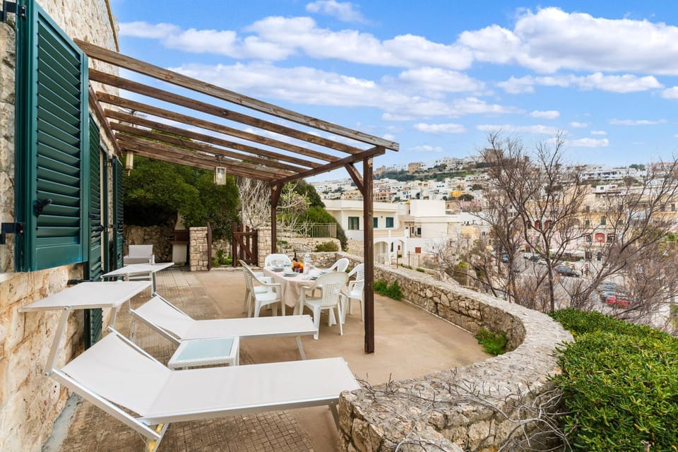 Patio, Balcony/Terrace, sunbed
