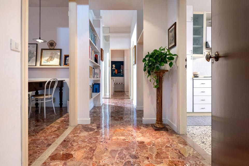 Facade/entrance, Decorative detail, Seating area, kitchen