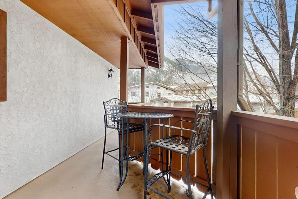 Icicle Village Resort Condo #408 Apartment in Leavenworth