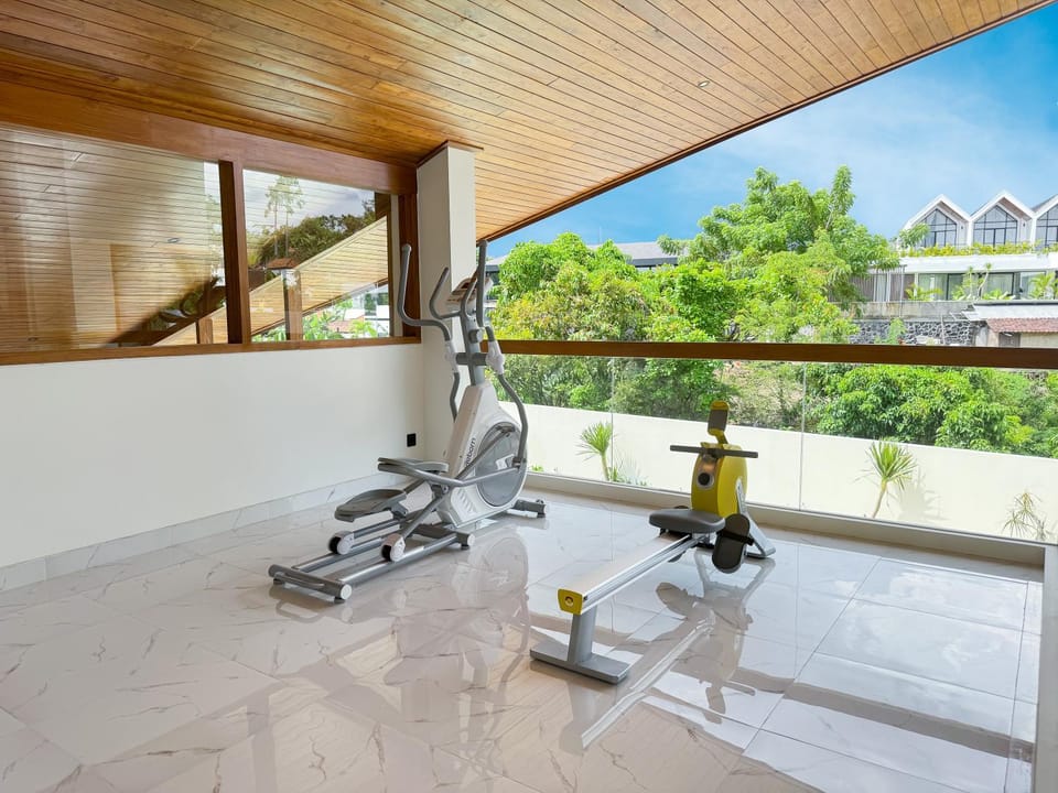 View (from property/room), Balcony/Terrace, Fitness centre/facilities