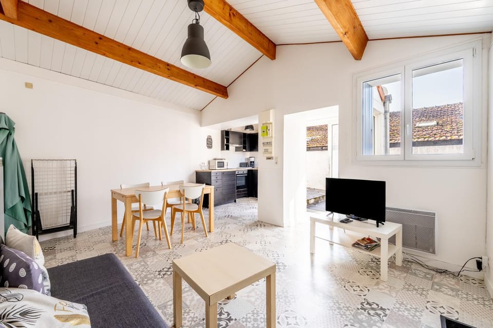 Property building, Living room