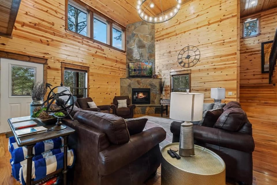 Heaven Sent - Sauna & Jacuzzi - Mini Golf House in Oklahoma
