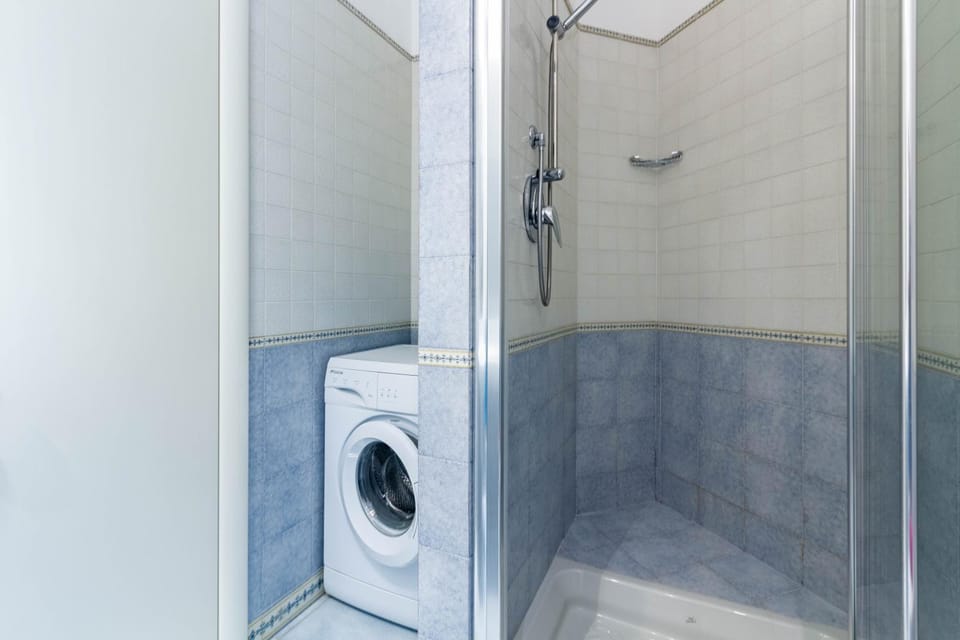 Shower, Bathroom, washing machine
