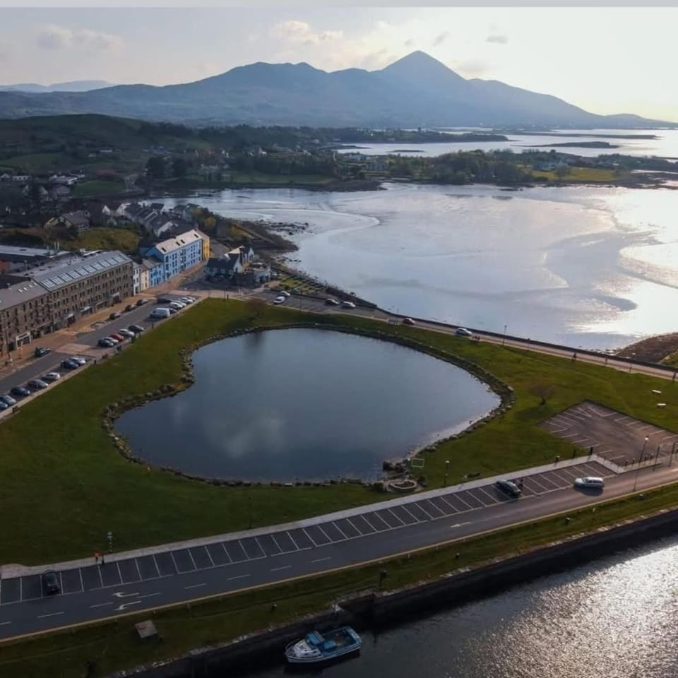 Family Fun or Besties Getaway House in County Mayo