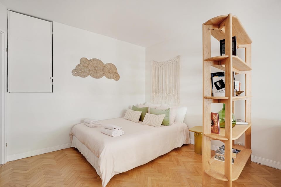 Library, Photo of the whole room, Bedroom