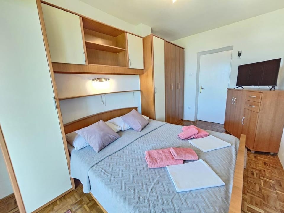 TV and multimedia, Bedroom