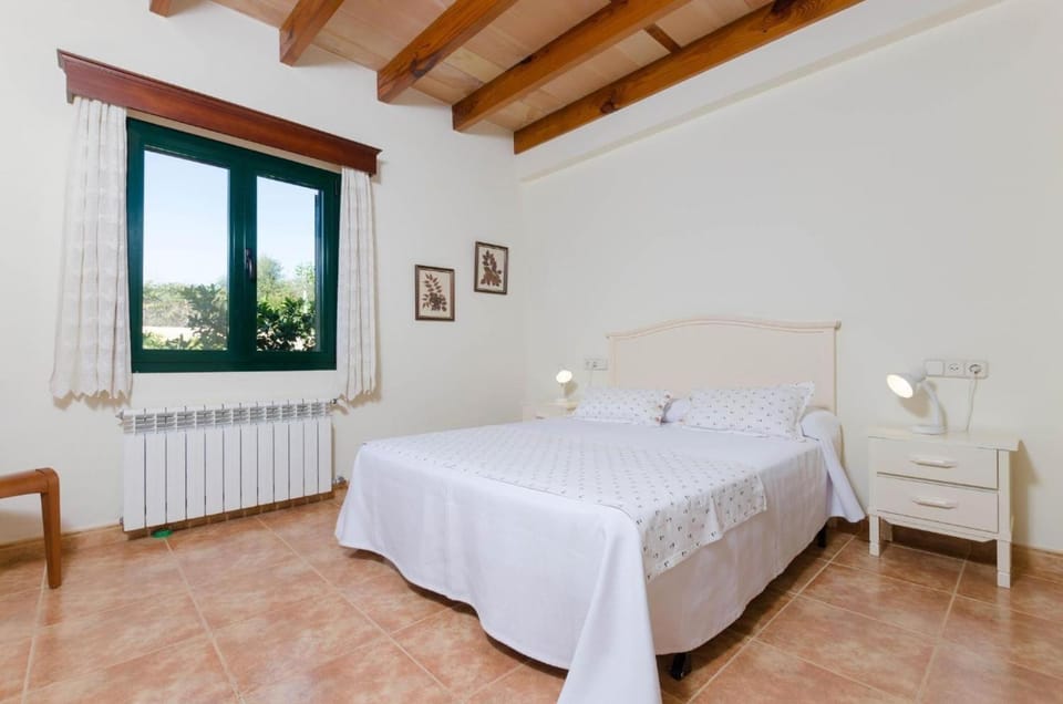 Property building, Living room, Bedroom