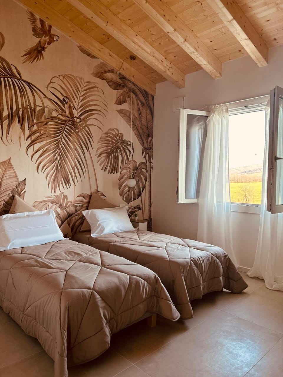 Bed, Photo of the whole room, Bedroom, internet