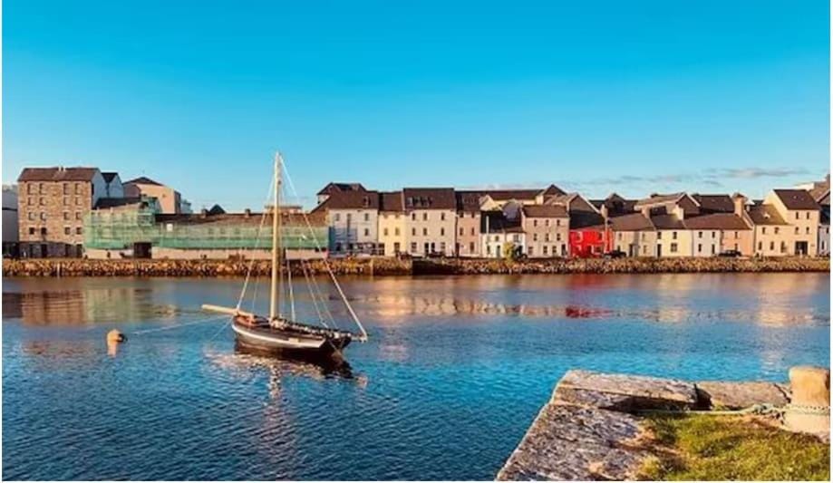 Cool City Living, sleeps 6 Apartment in Galway