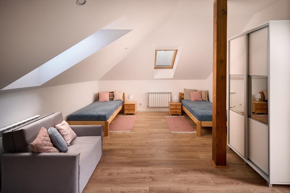 Bed, Living room, Photo of the whole room, Seating area, Bedroom