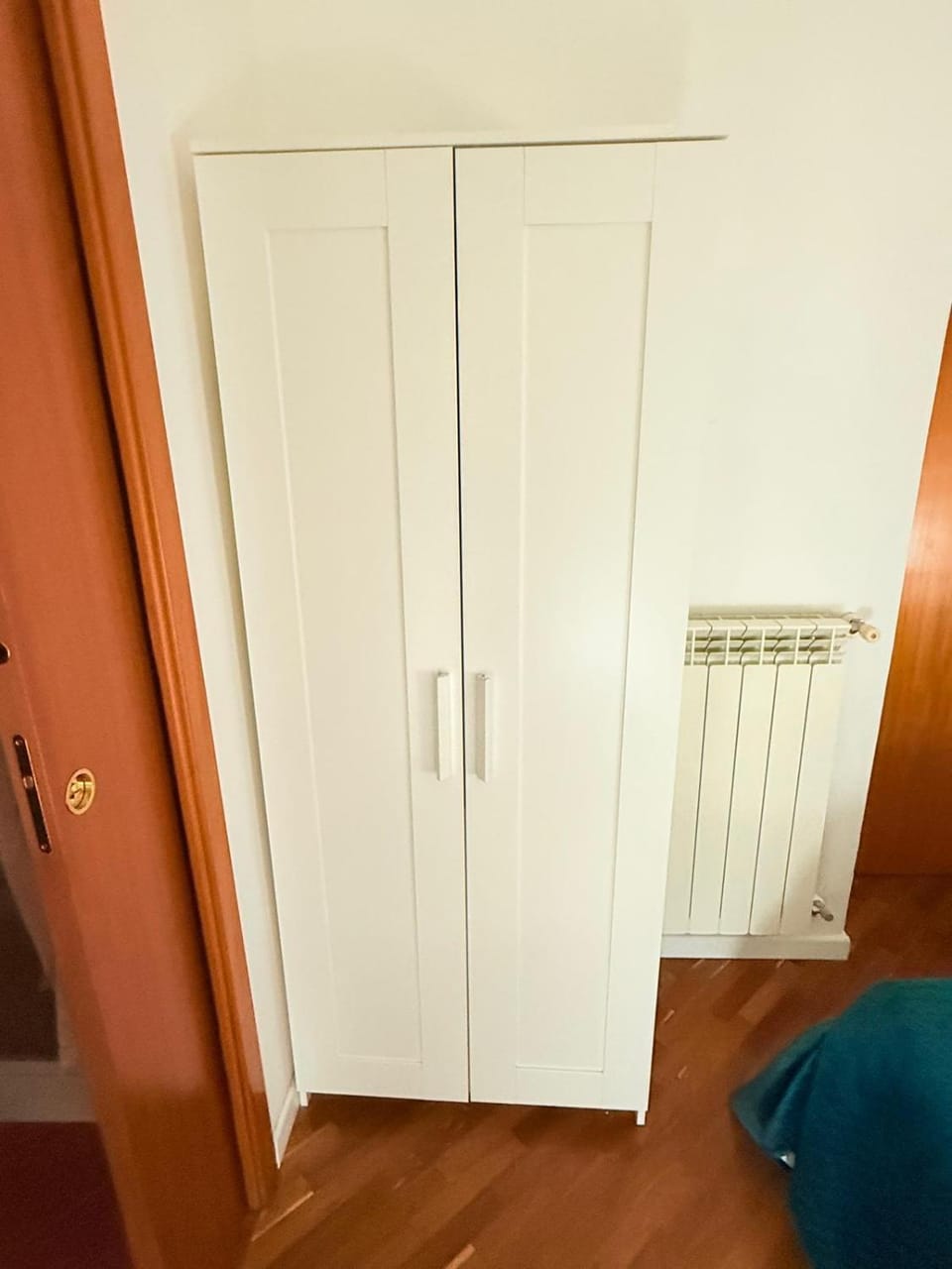 locker, wardrobe