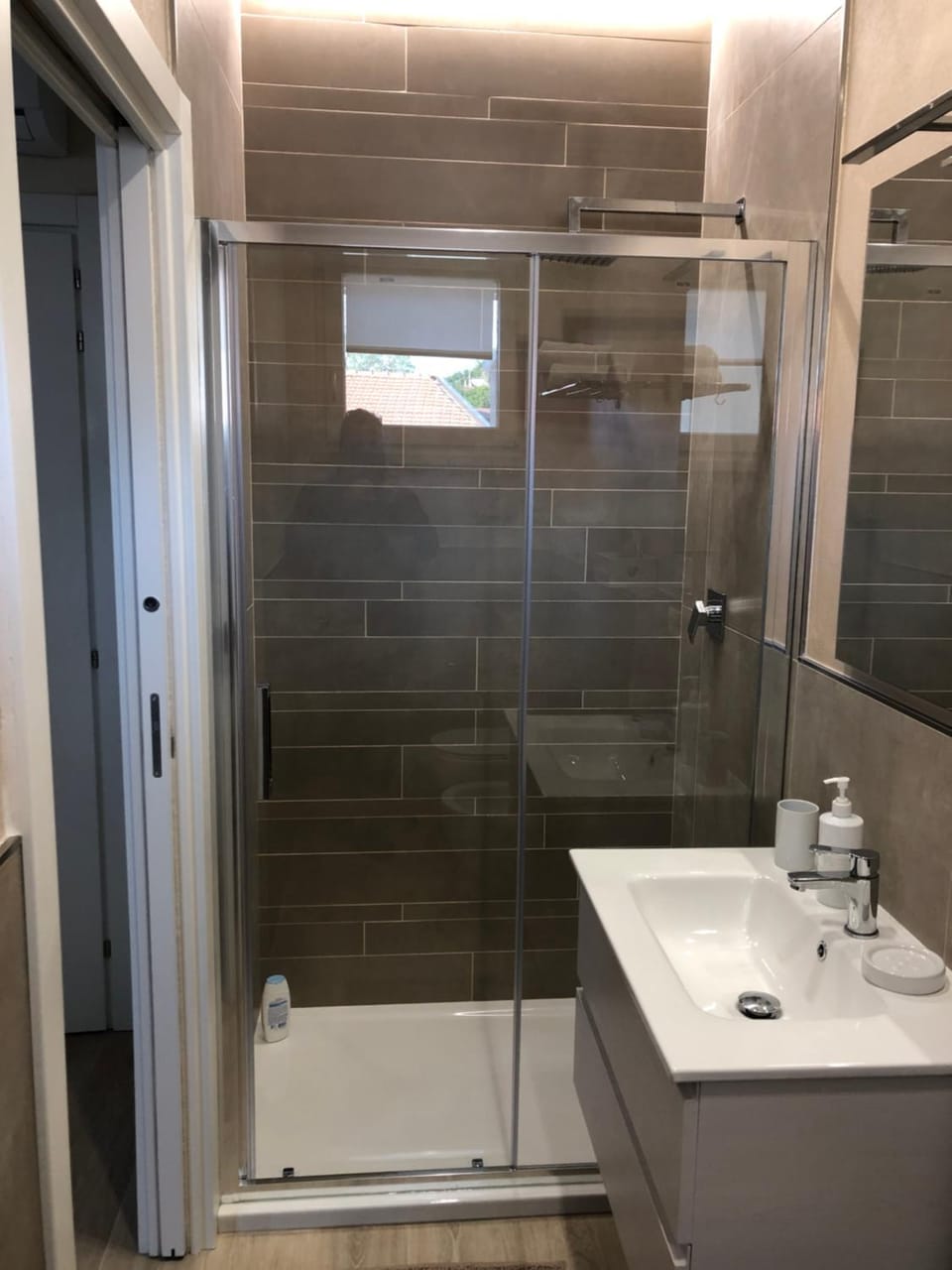 Shower, Toilet, Bathroom