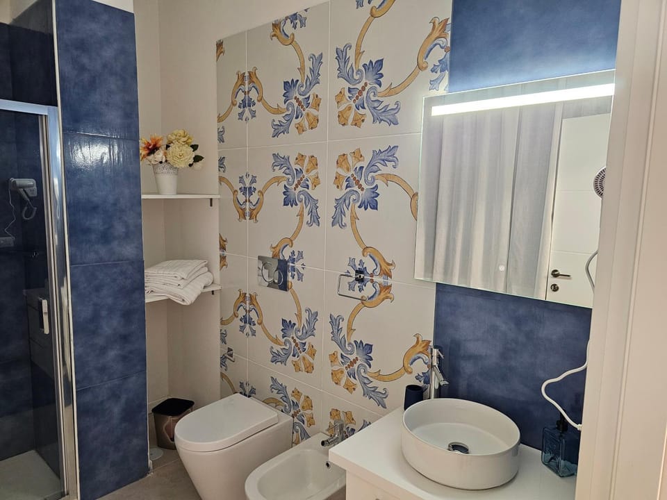 Shower, Toilet, Bathroom, bidet