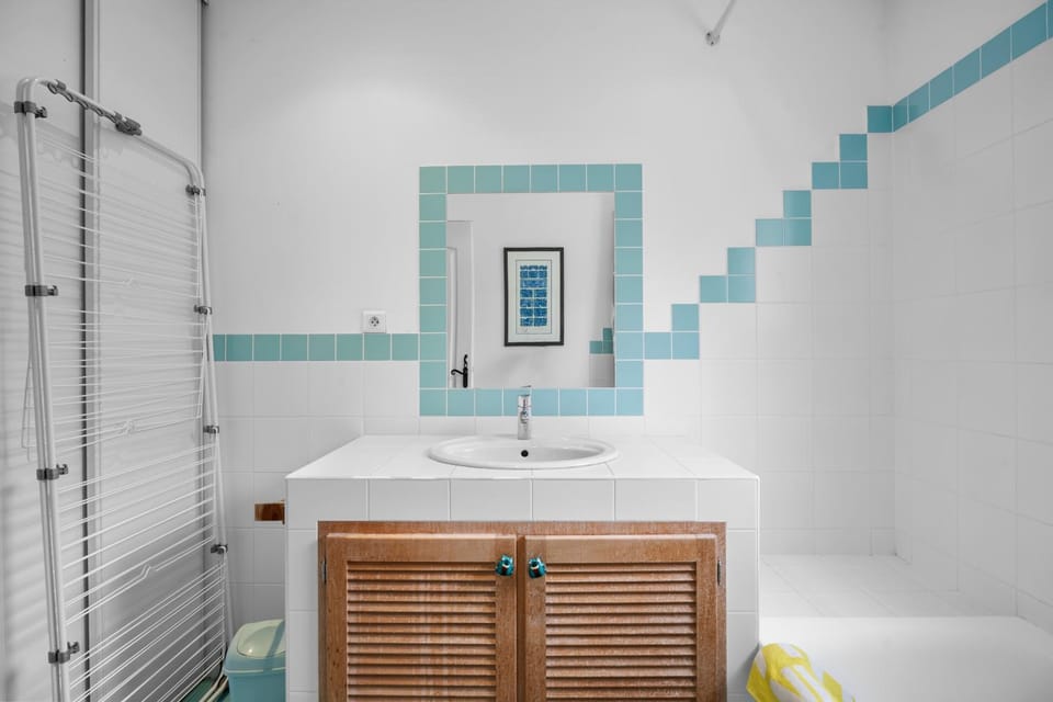 Bathroom, Living room