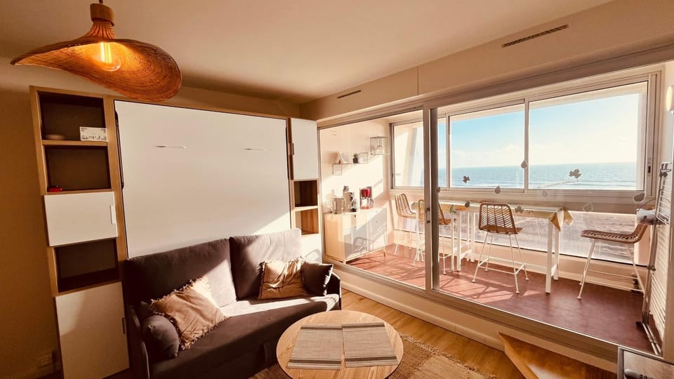 Balcony/Terrace, Living room, Dining area, Sea view