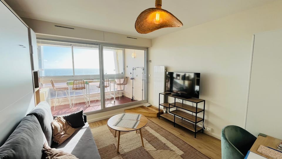 Living room, Sea view