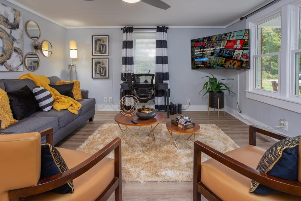 Living room, Seating area