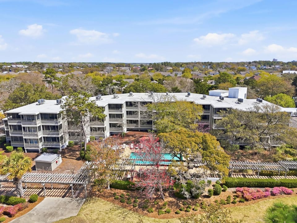 The Loft at Ocean Creek Resort w Oceanfront Pool House in Briarcliffe Acres