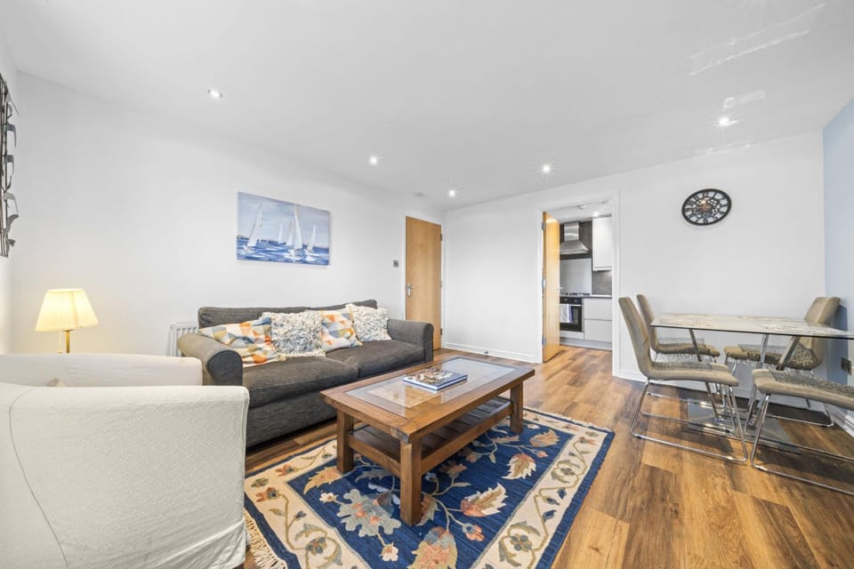 Communal lounge/ TV room, Living room