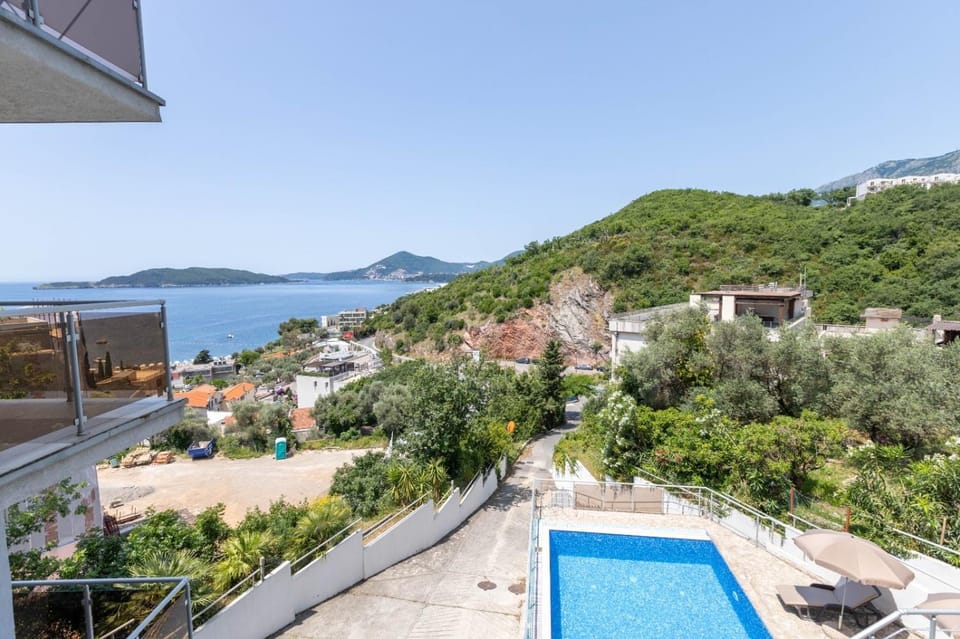 Hana Apartment in Budva Municipality