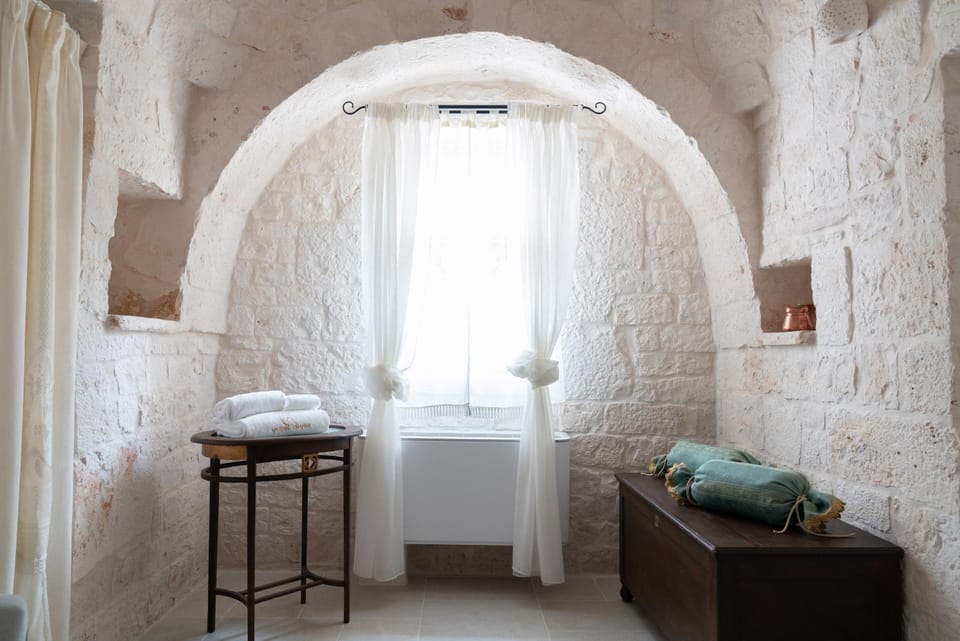 Bed, Photo of the whole room, Bedroom, heating, towels