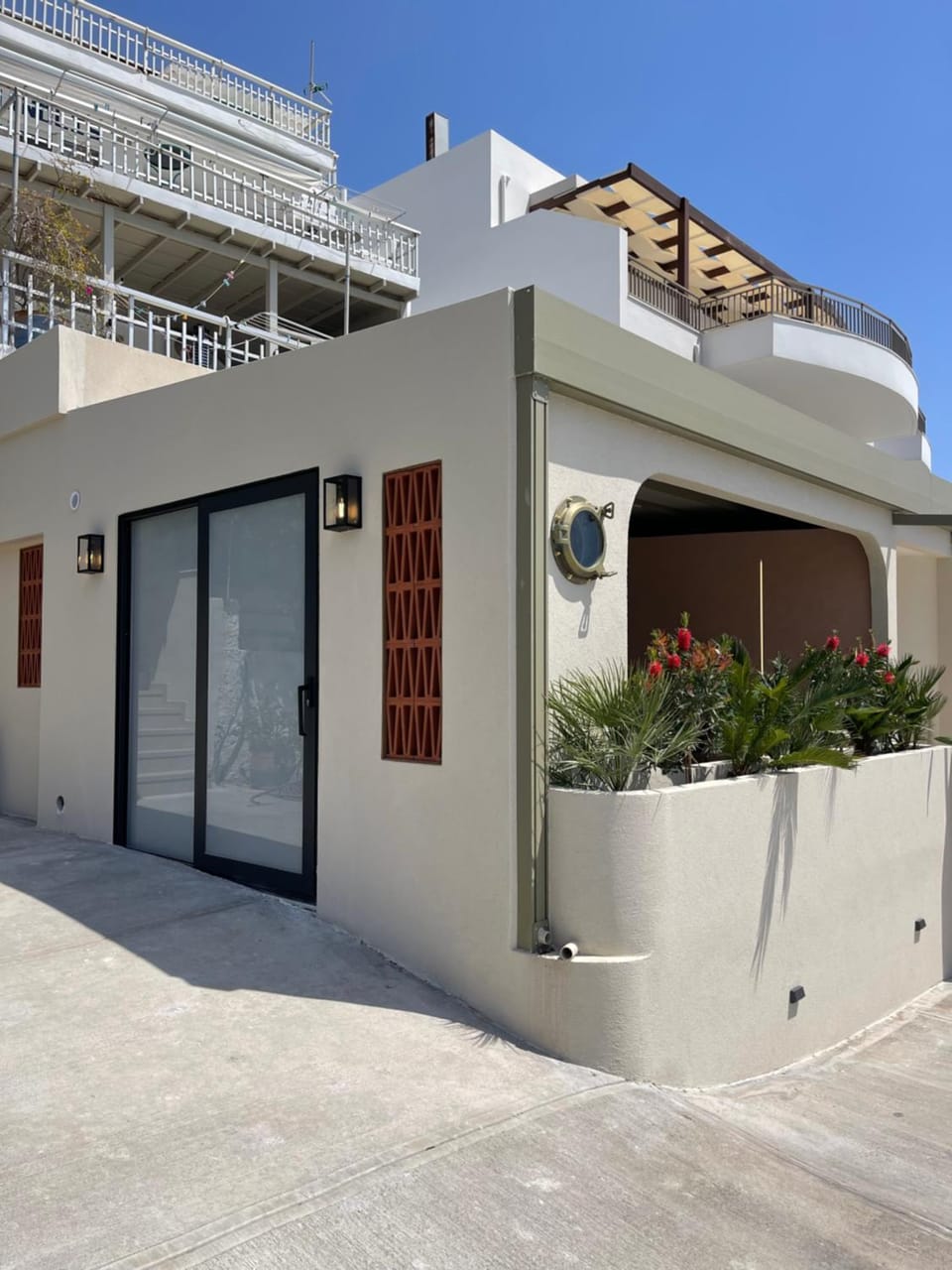 Property building, Day
