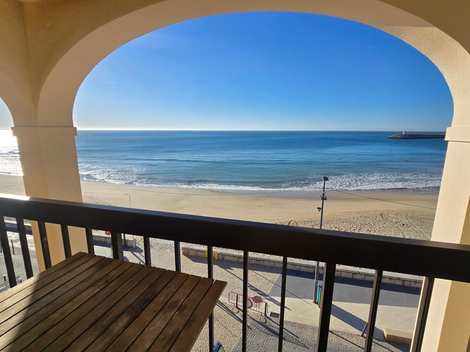 Casa Dora Gold by SesimbraSunSea Apartment in Sesimbra