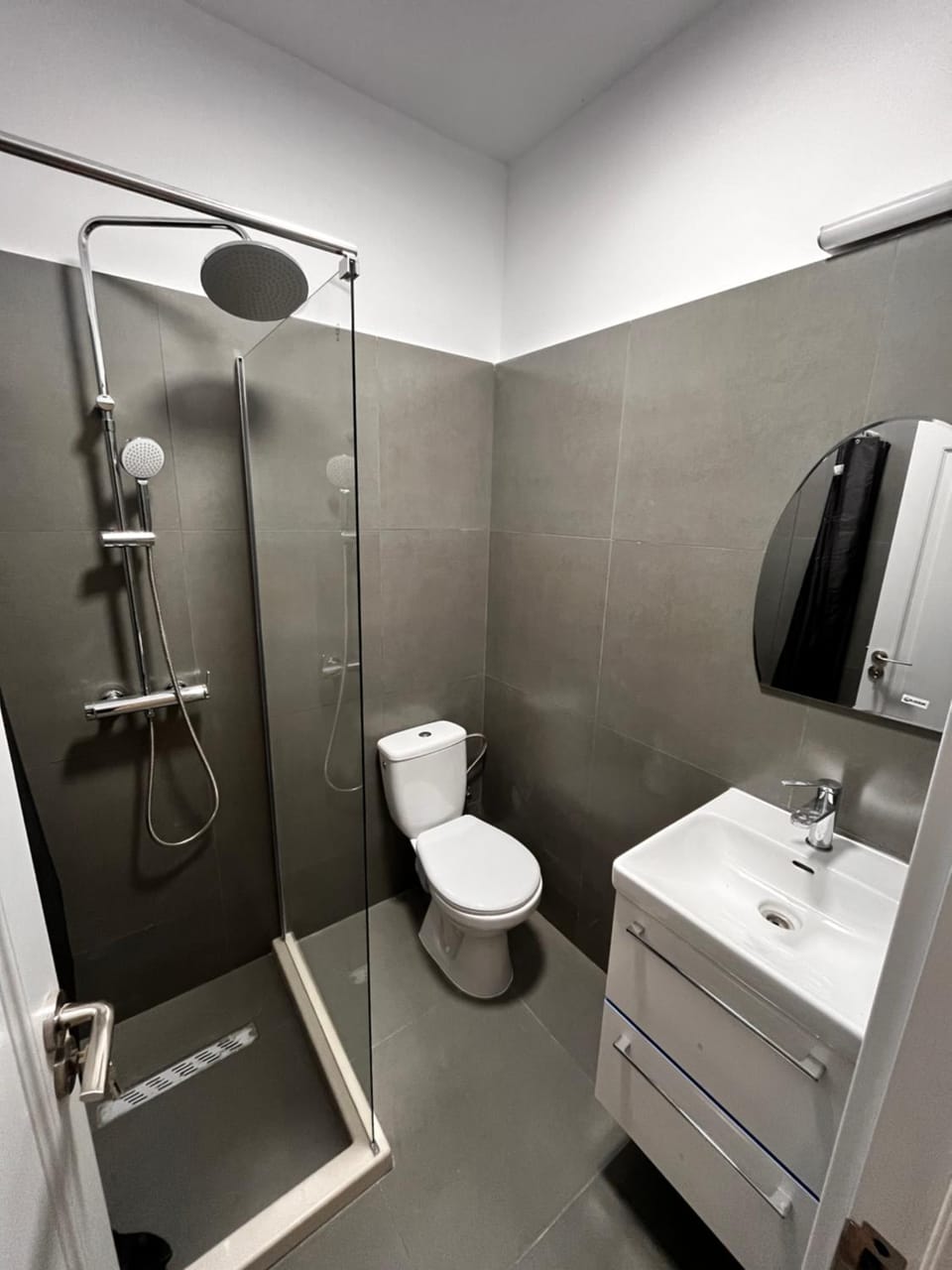 Shower, Toilet, Bathroom