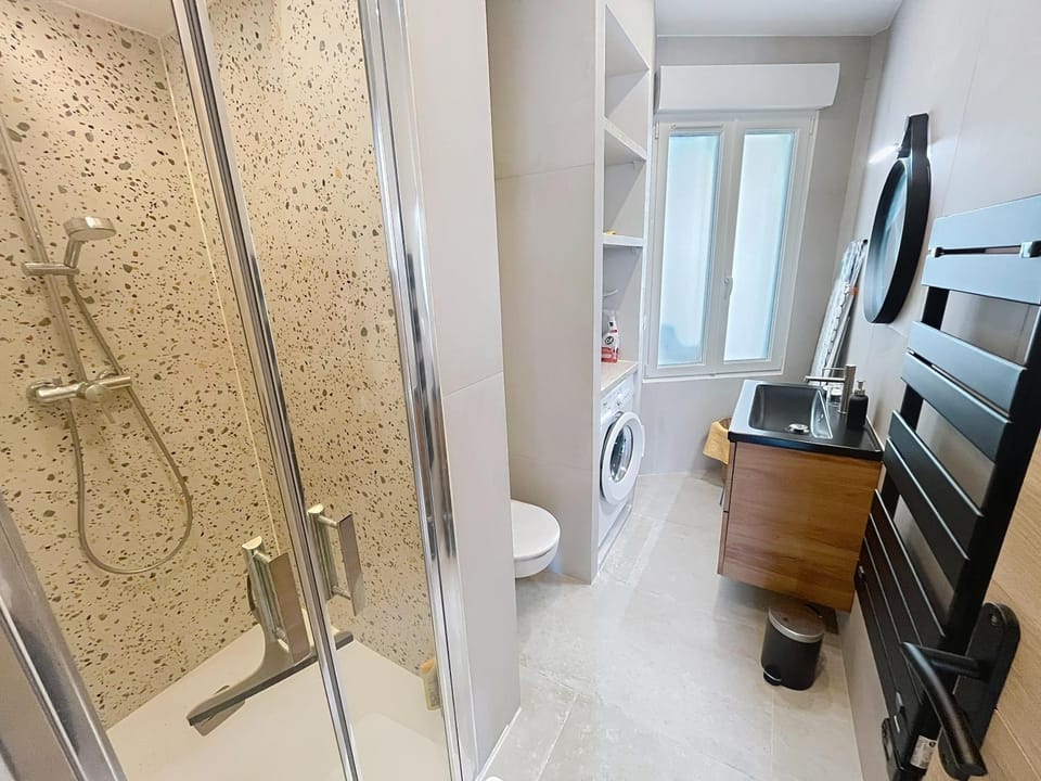 Shower, Bathroom