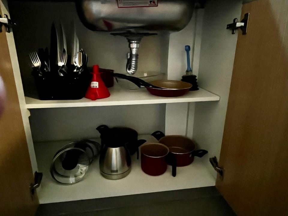 Coffee/tea facilities, Kitchen or kitchenette