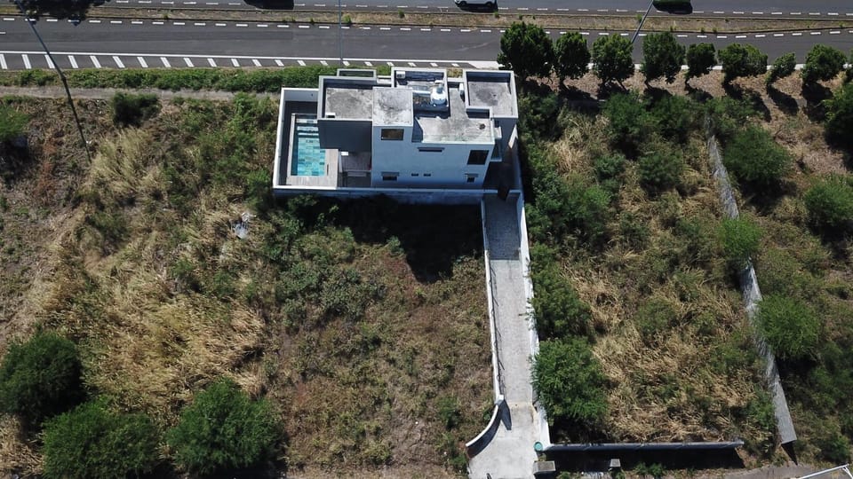 Bird's eye view, Parking