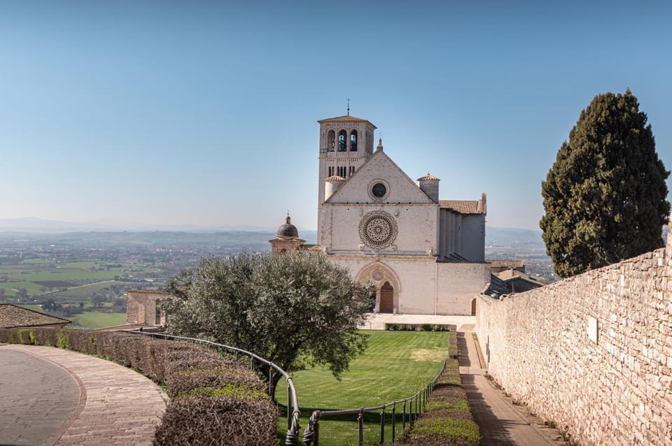 Nearby landmark, Natural landscape, Landmark view