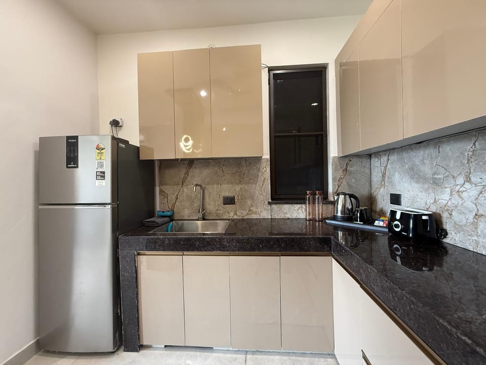 Kitchen or kitchenette, dishwasher