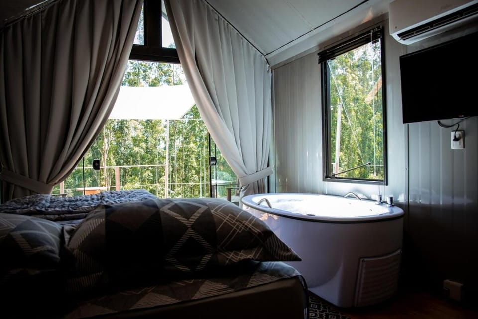 Black Cabana Chalet in State of Rio Grande do Sul