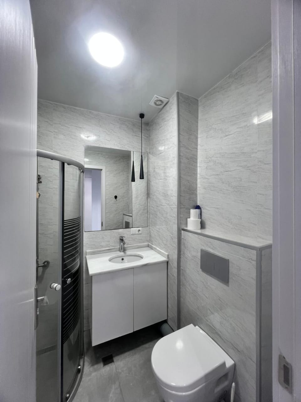 Shower, Toilet, Bathroom