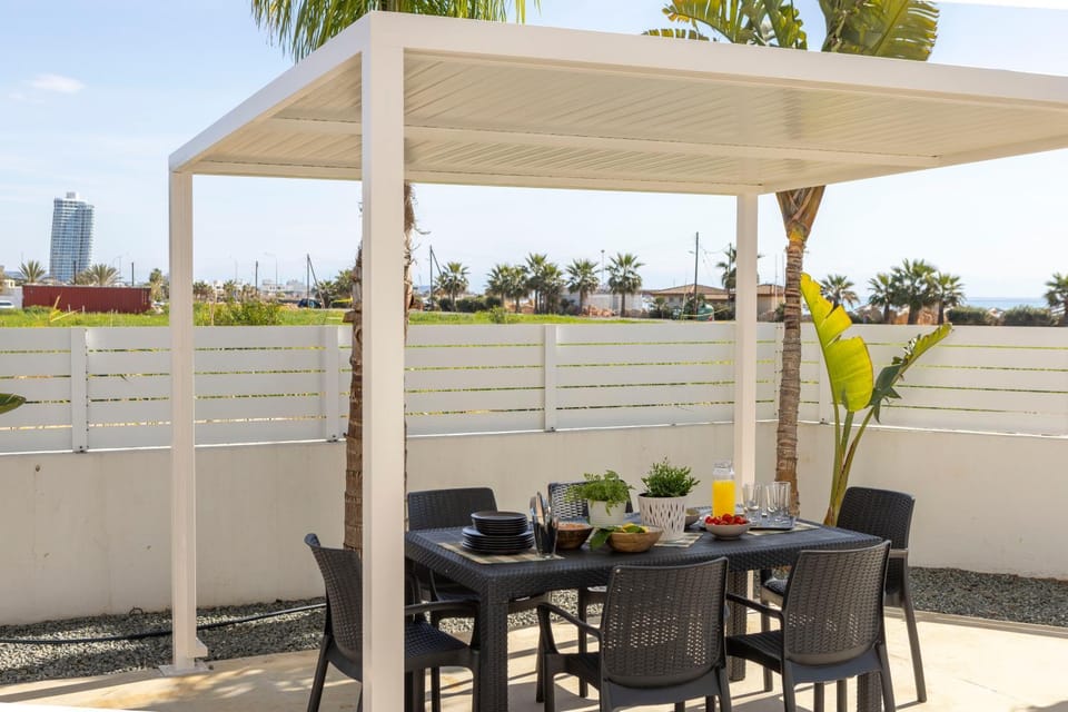 Patio, Day, View (from property/room), Balcony/Terrace, Dining area