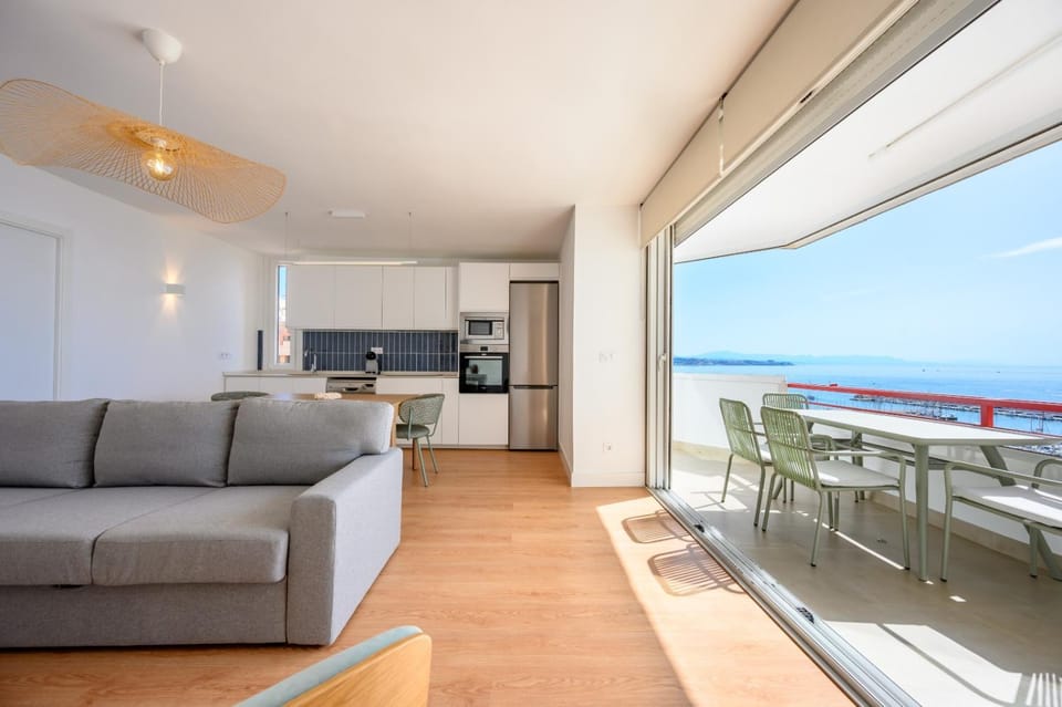 Natural landscape, View (from property/room), Balcony/Terrace, Kitchen or kitchenette, Living room, Seating area, Dining area, Sea view, heating, heating, internet, internet, oven, stove