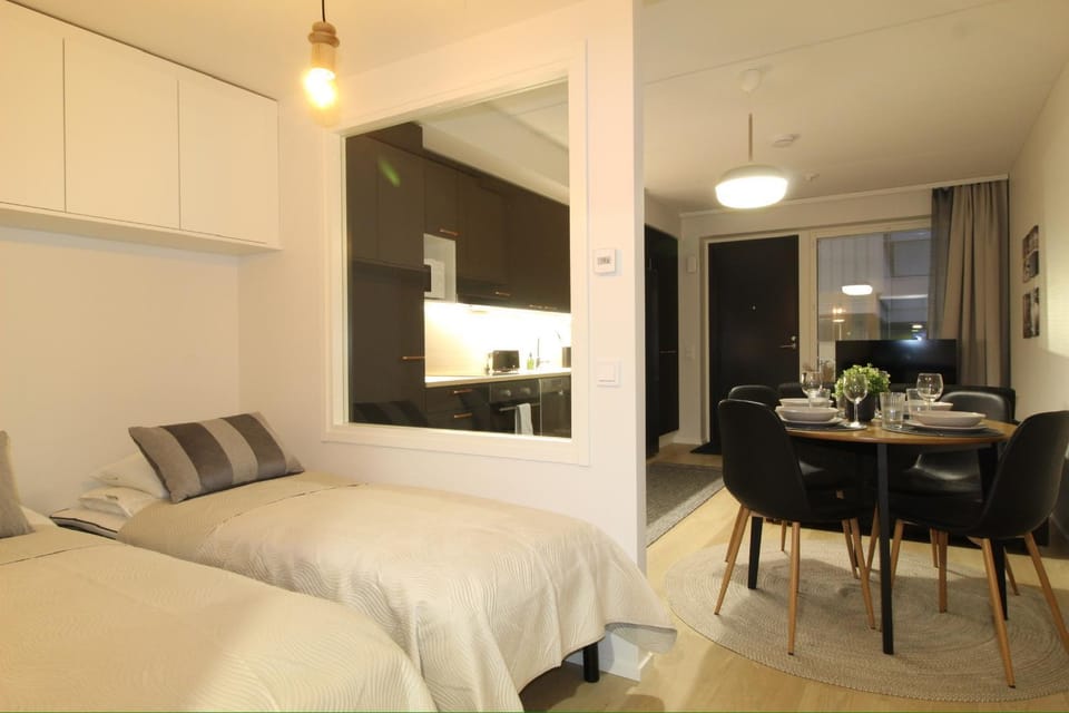 Bed, Living room, Photo of the whole room, Dining area