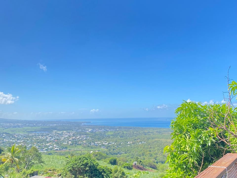 Mountain view, Sea view