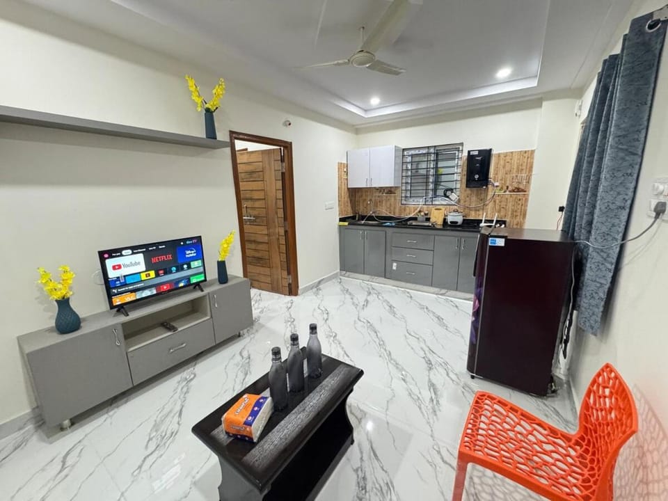 Elevated Escape Penthouse in Kondapur near AMB mall Apartment in Hyderabad
