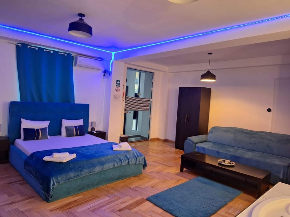 RIS Studio premium lux jacuzzi Apartment in Bucharest