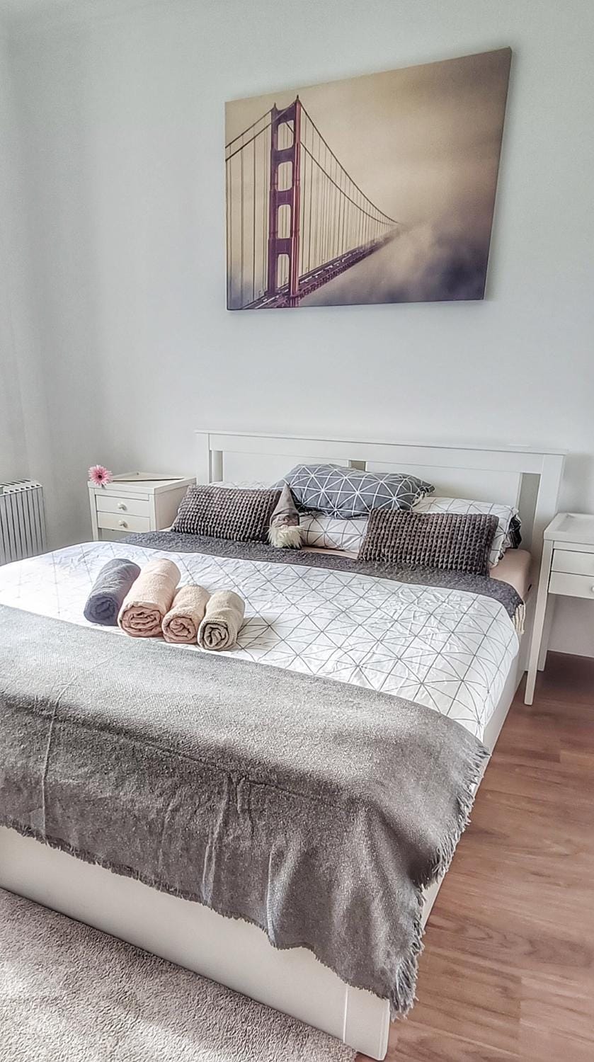 Bed, Bedroom