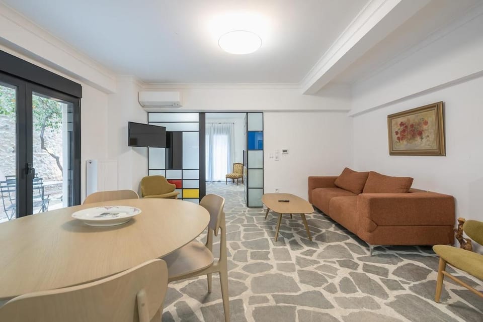 TV and multimedia, Living room, Seating area, Dining area, Garden view, heating, washing machine, air conditioner