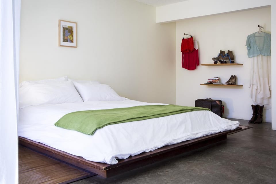 Bed, Photo of the whole room, Bedroom