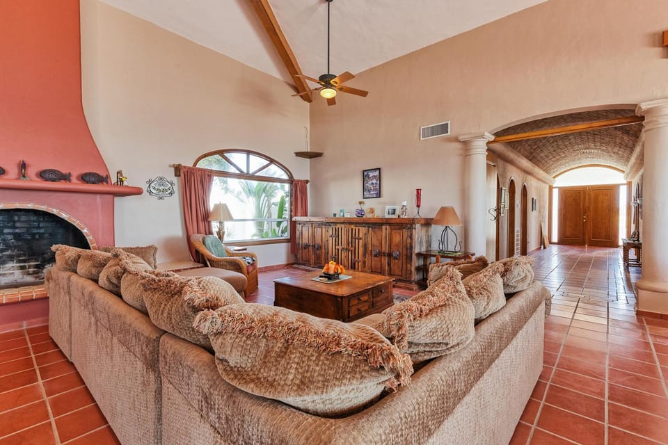 Living room, Seating area, fireplace