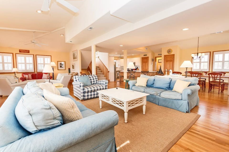 Oceanside, Close to the Beach, Ocean and Sound Views! -O6, Summer House House in Duck