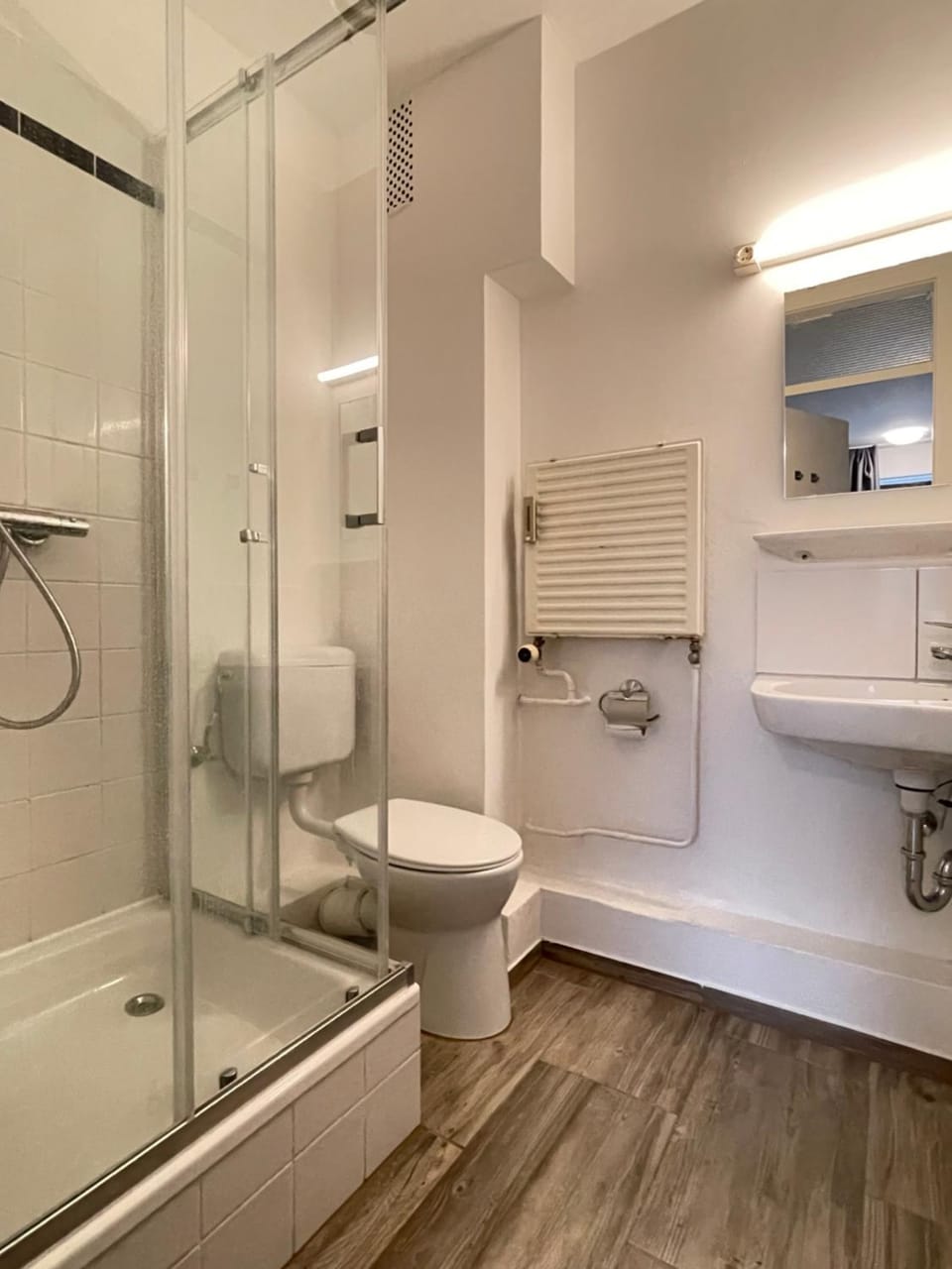 Shower, Toilet, Bathroom