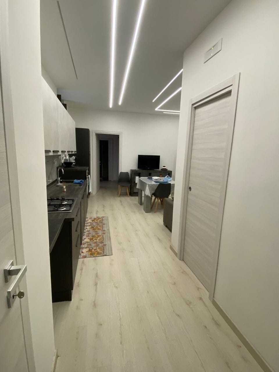 TV and multimedia, Kitchen or kitchenette, minibar, oven